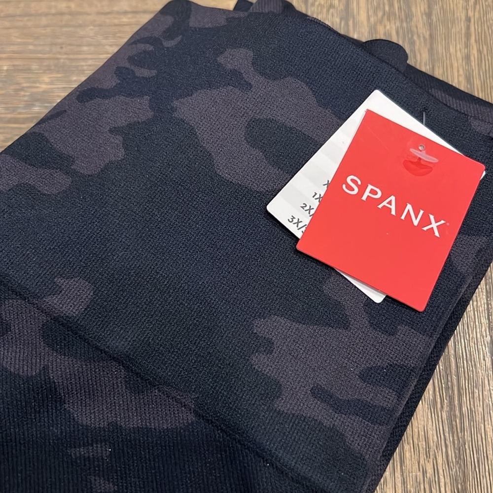 NWT Spanx Leggings - Black and Gray Camo -Multiple Sizes available